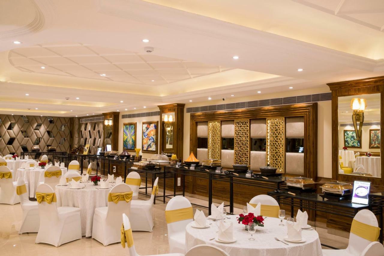 Regenta Central Cassia Zirakpur Chandigarh Exterior foto